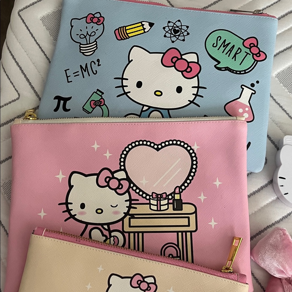 Hello Kitty Pouch Set - Picture 4 of 8